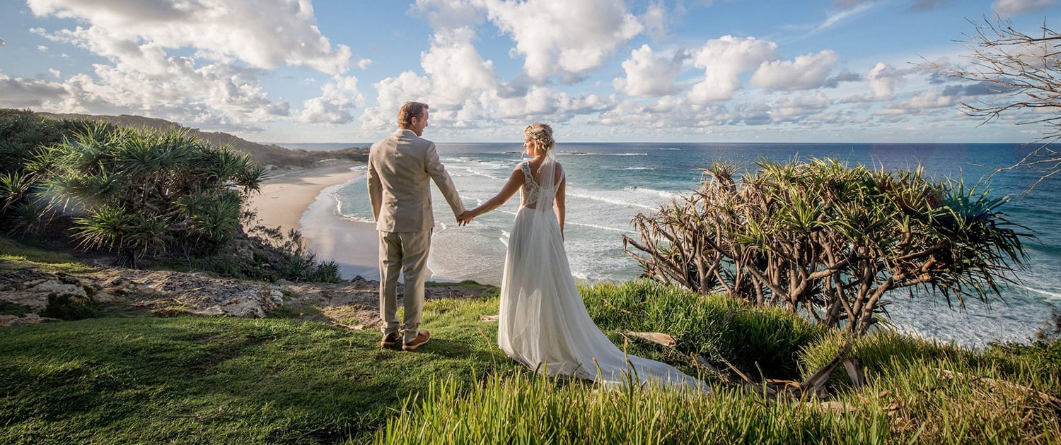 Stradbroke Island Weddings Mr Entertainment Beach Weddings 7628